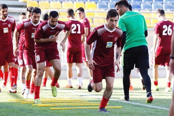 بازیکن پرسپولیس جریمه و تهدید به مجازات های شدیدتر شد